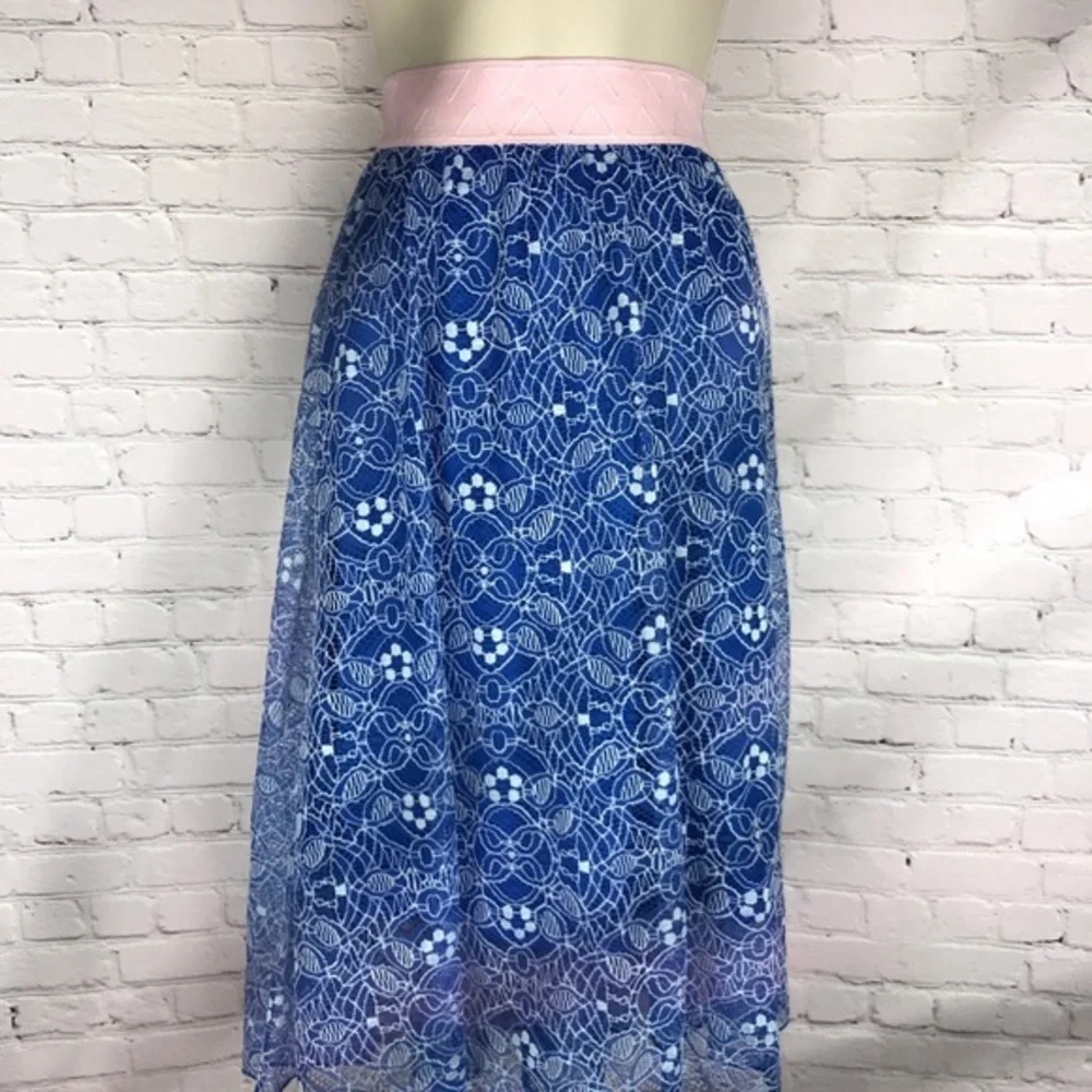 LuLaRoe XS white & blue floral lace Lola skirt - Picture 1 of 8